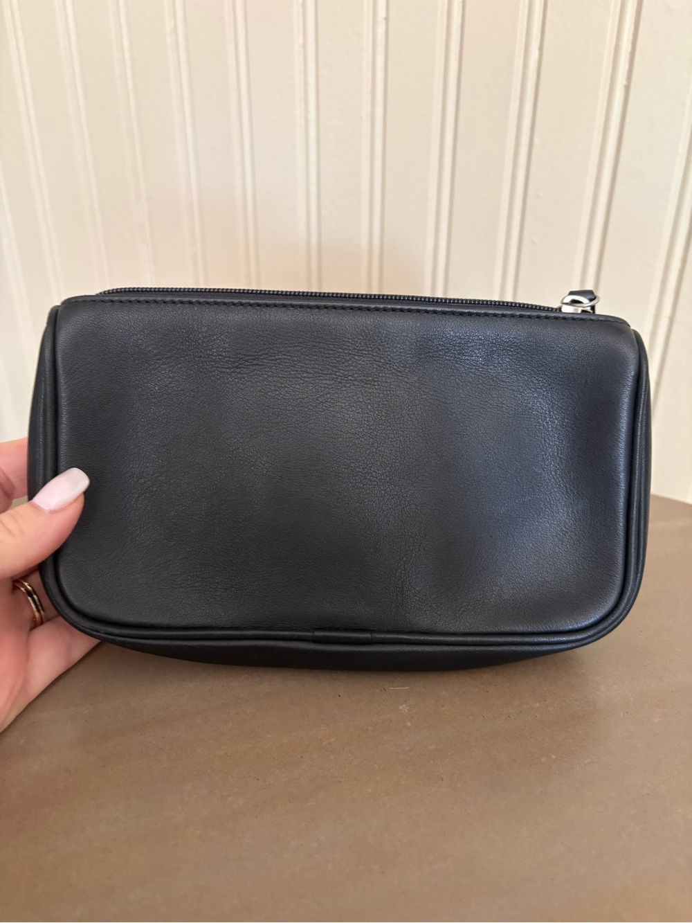 COACH woman’s/ men’s Black Leather Zip Pouch - Picture 3 of 5